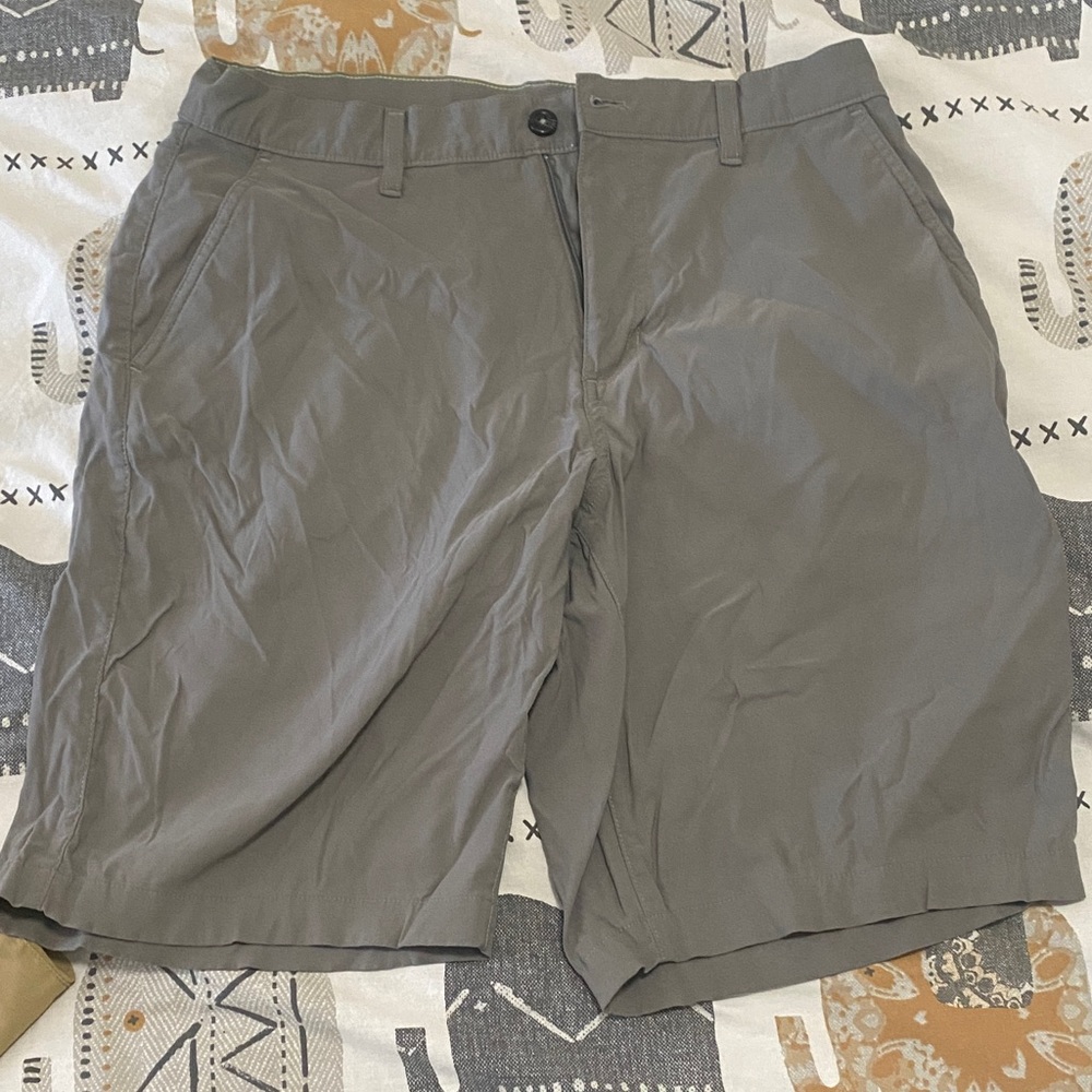 Eddie Bauer Men's Charcoal Flat Front Shorts